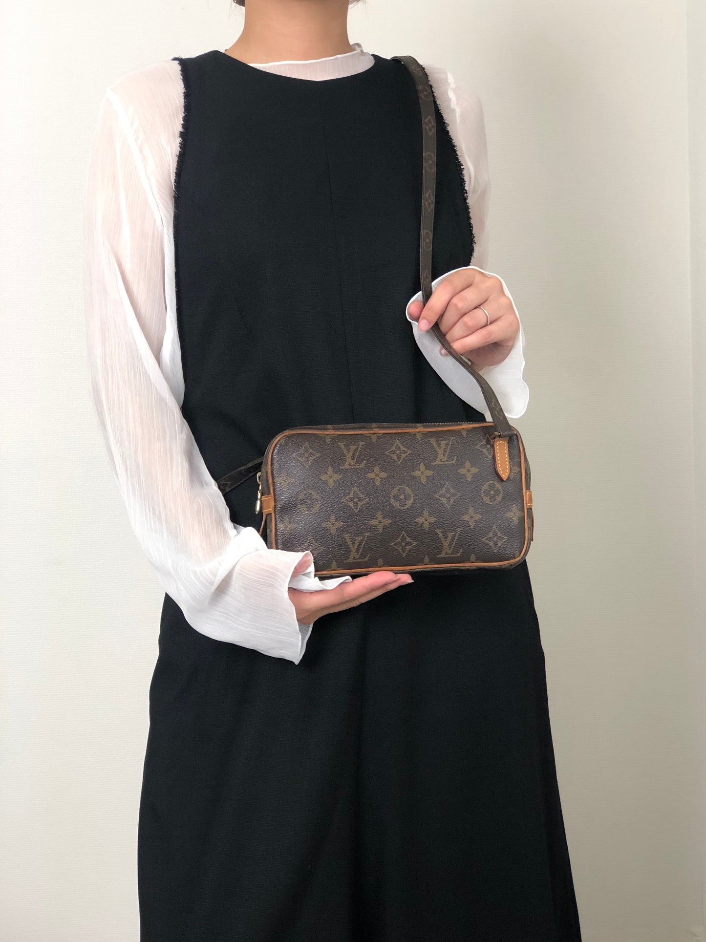LOUIS VUITTON Monogram Shoulder bag Brown Vintage u4jnak
