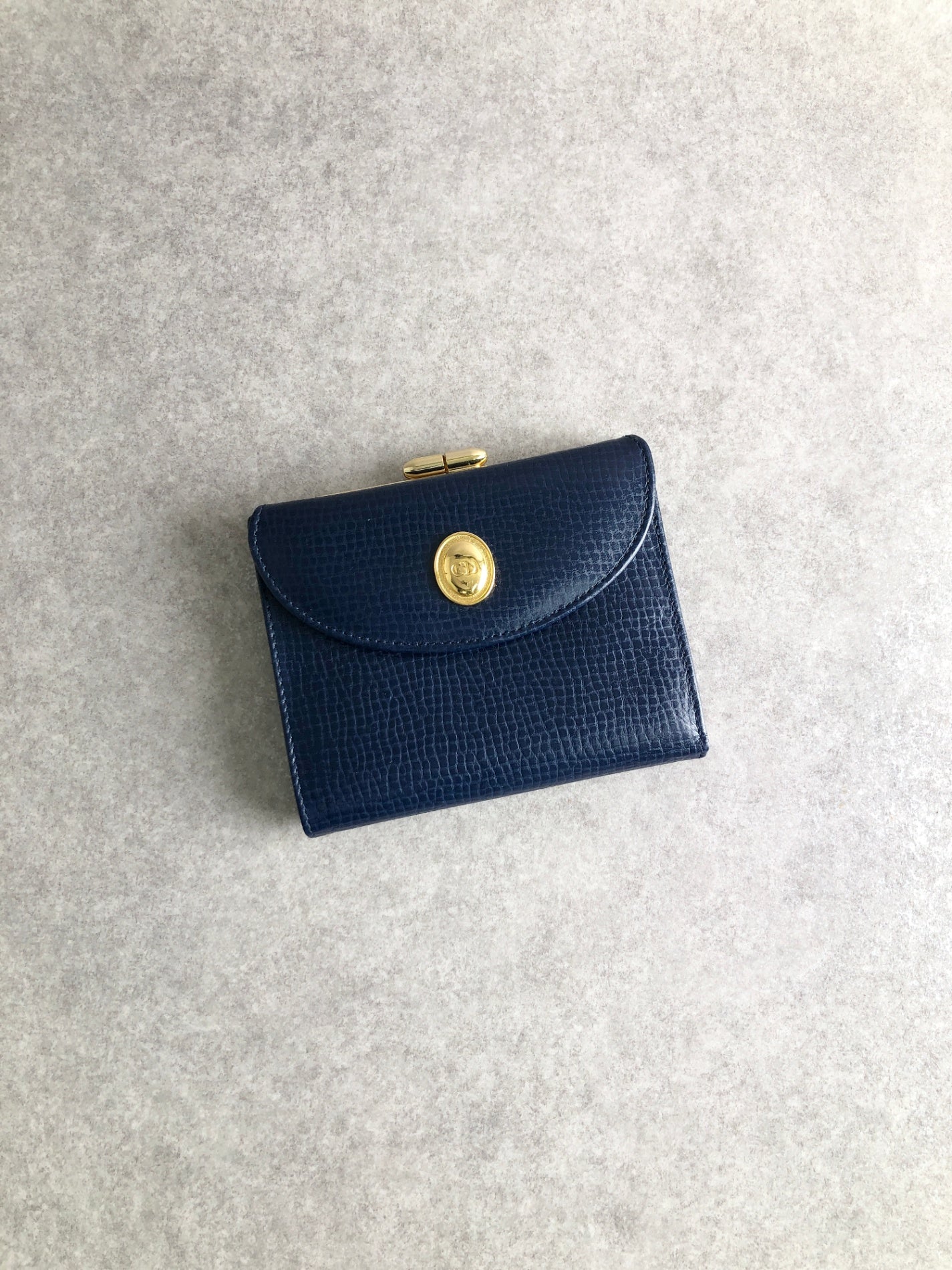 Christian Dior CD 標誌金屬扣折疊錢包海軍藍復古款 6c2pn7