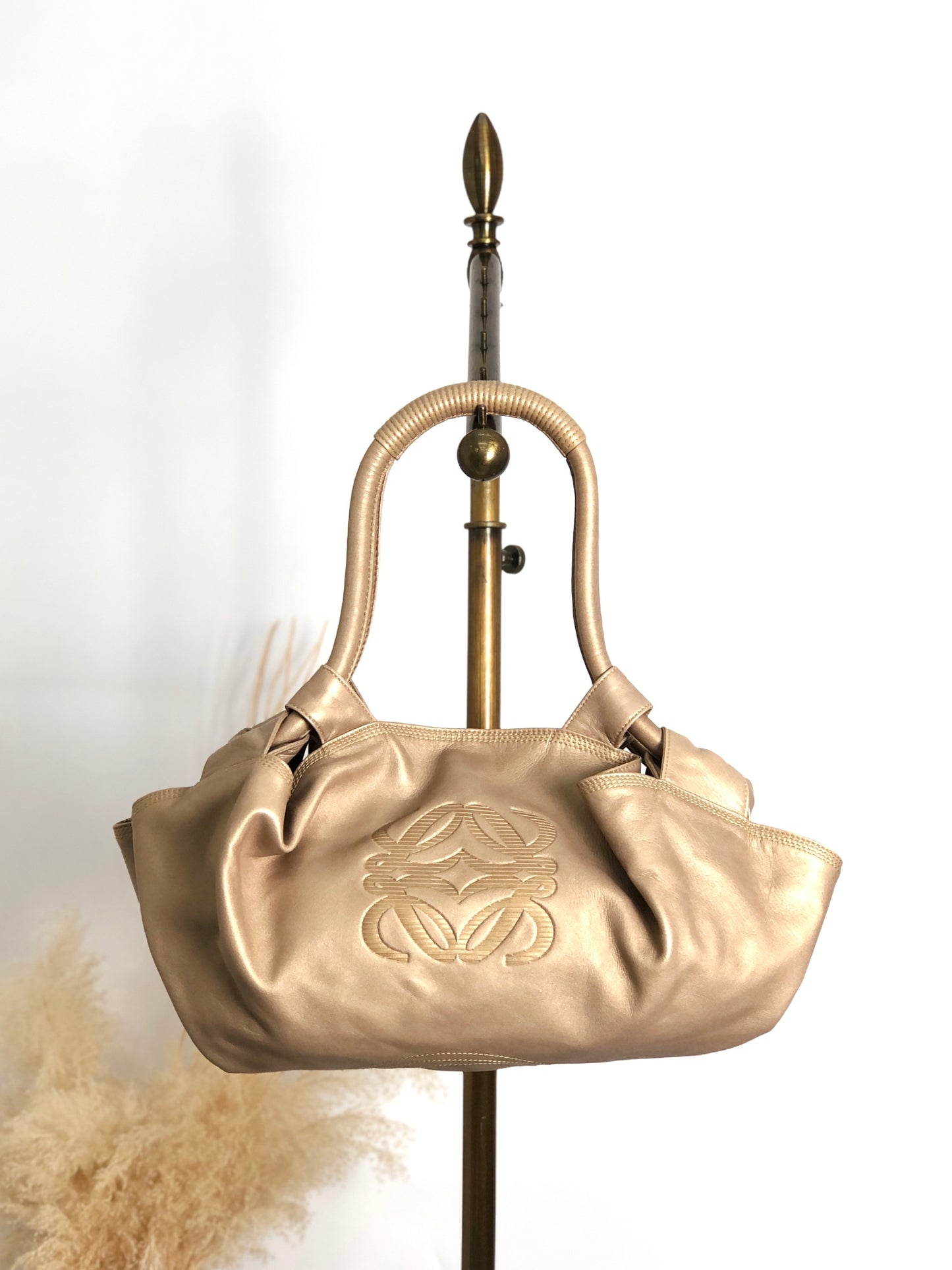 LOEWE Anagram Handbag Gold Vintage ybf3f8