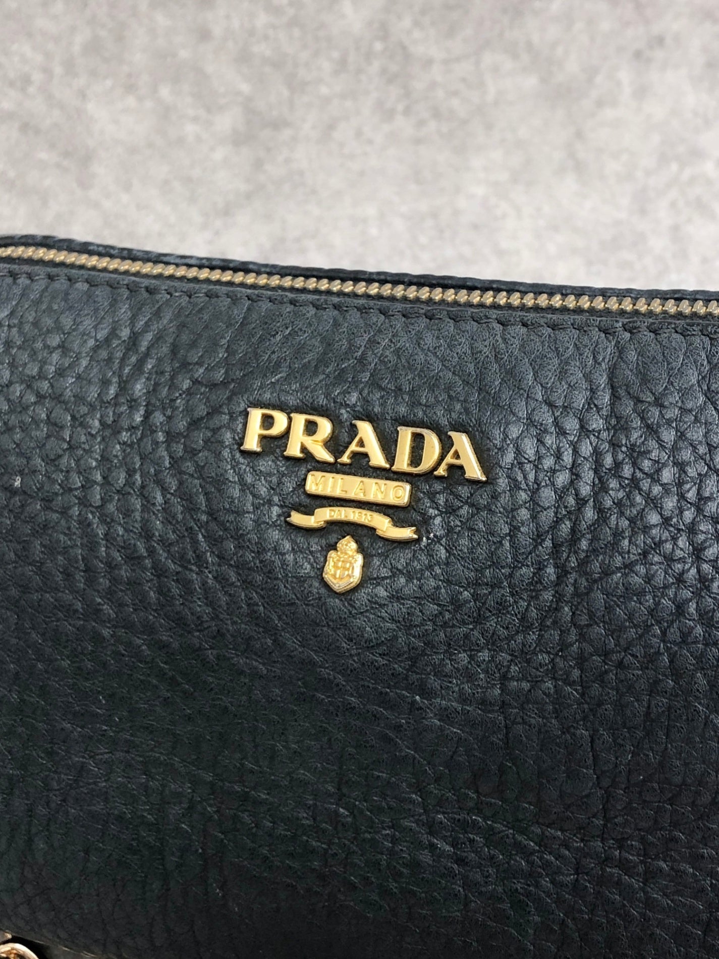 PRADA Logo Small Chain Handbag Navy Vintage vycuvh