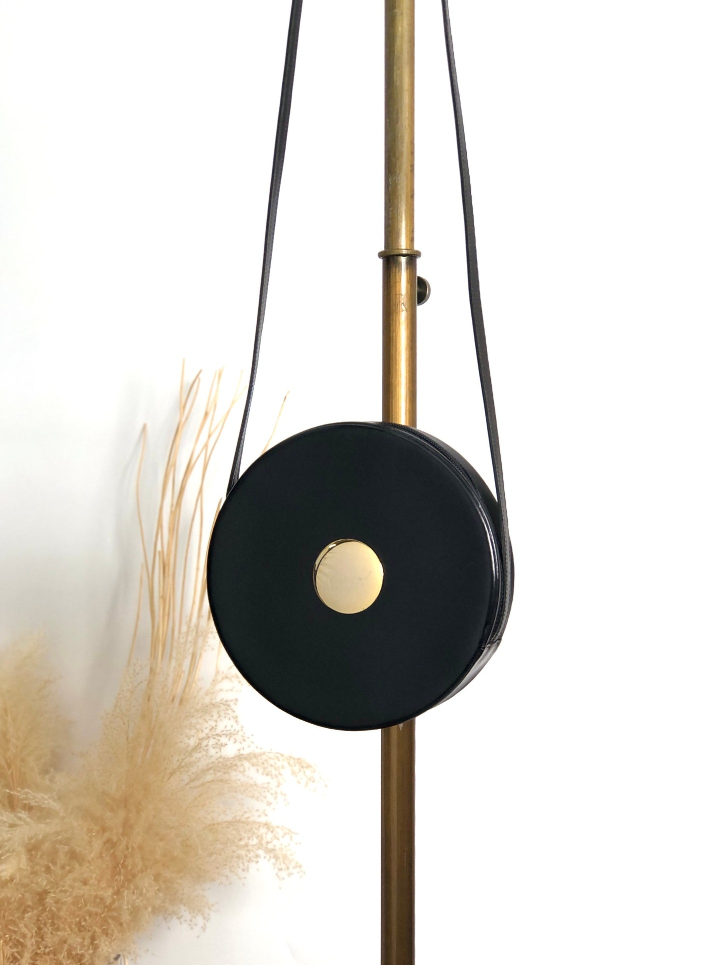 Yves Saint Laurent Round Shoulder bag Black Vintage xtejxv