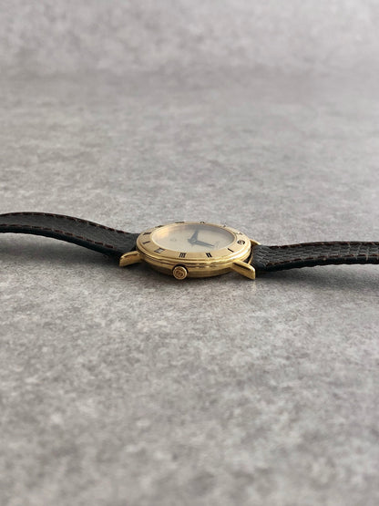 GUCCI Logo Watch Black 3000L Vintage upizt7