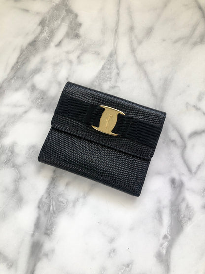 Salvatore Ferragamo Vala Trifold Wallet Black Vintage 82dxjg