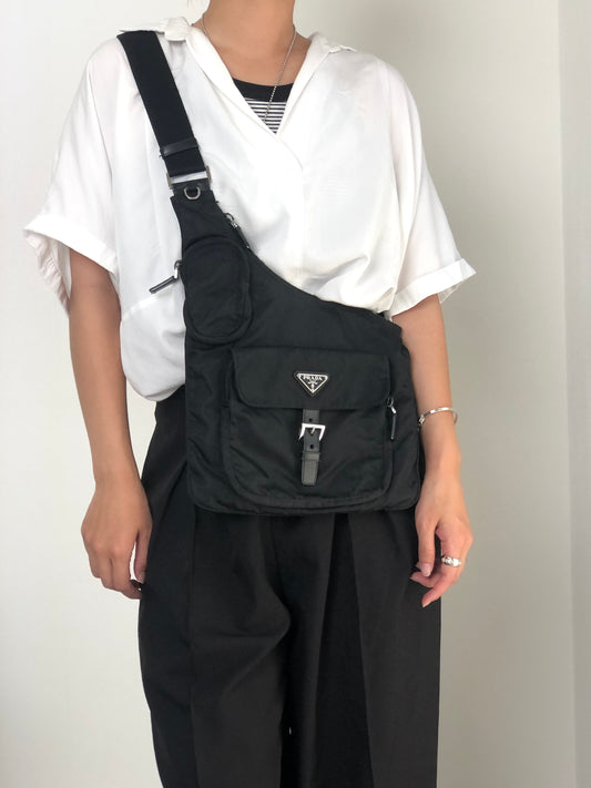PRADA Tessuto Triangle Logo Front Buckle Shoulder bag Black Vintage h7n4ka