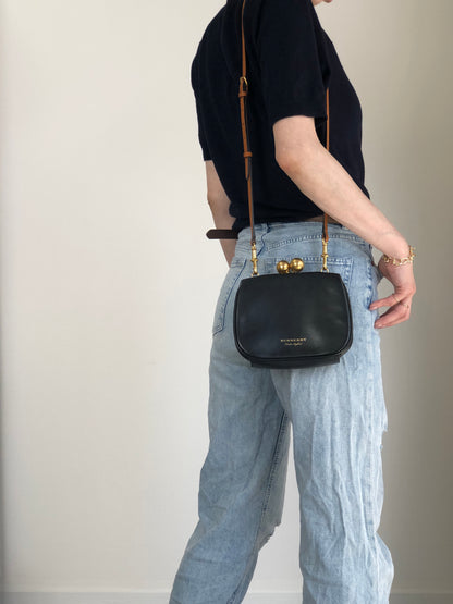 BURBERRY Logo Metal Clasp Shoulder bag Black Vintage hdymvu