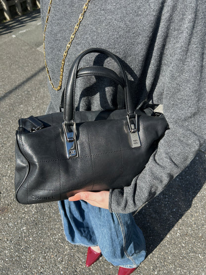 CHANEL Chocolate Bar Handbag Boston bag Black Vintage 6yfva8