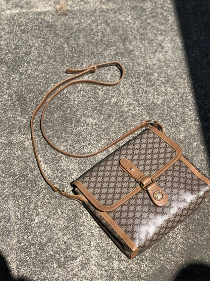 CELINE Macadam Blason Shoulder bag Beige Vintage Old CELINE dbmh2p