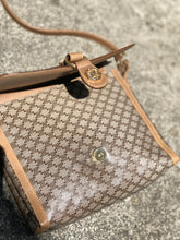 Load image into Gallery viewer, CELINE Macadam Blason Shoulder bag Beige Vintage Old CELINE dbmh2p
