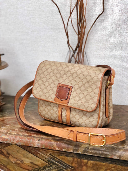 CELINE Macadam Blason Two-line Shoulder bag Beige Vintage Old Celine rmr5gm