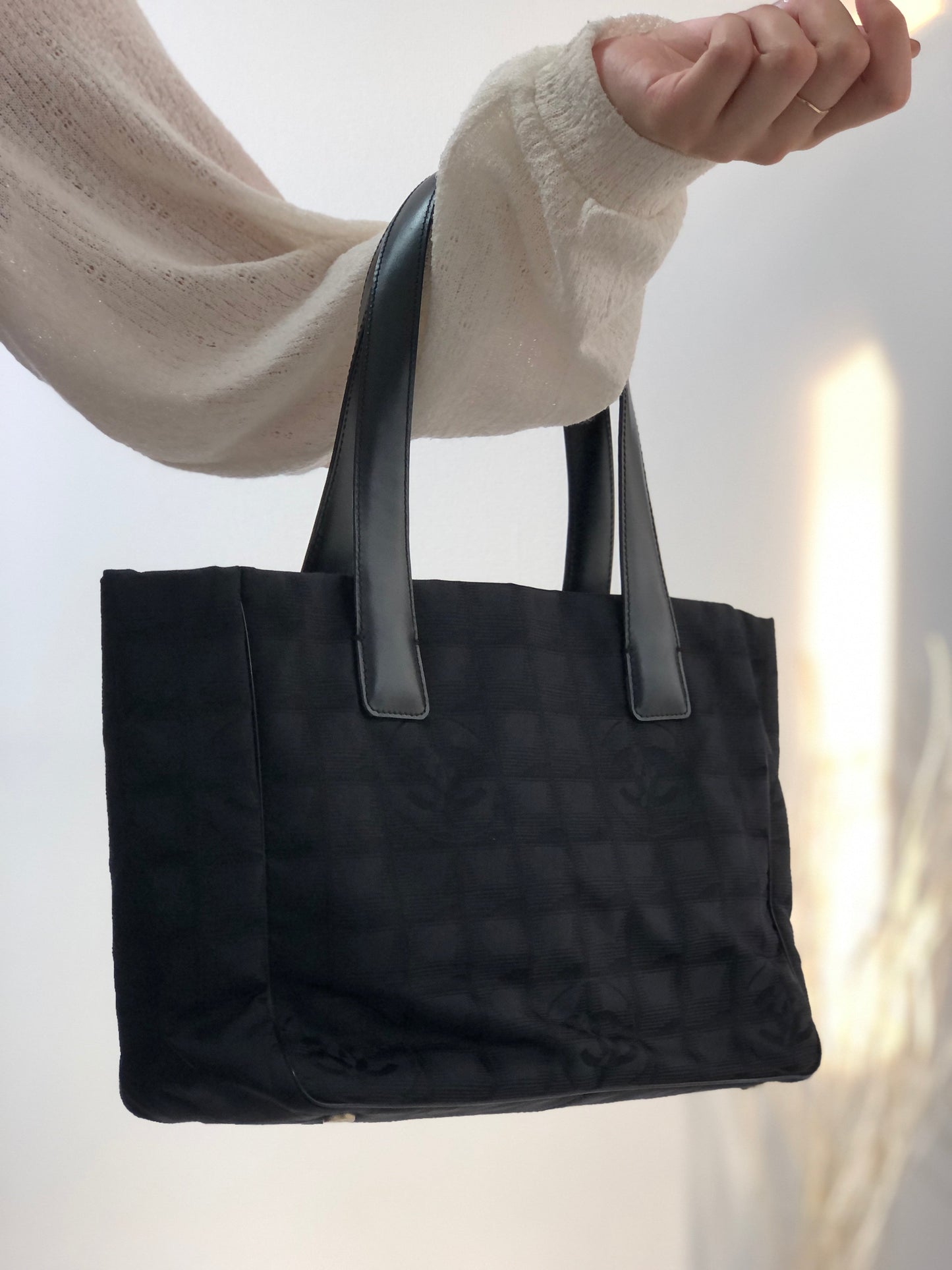 CHANEL New Travel Line PM Nylon Jacquard Handbag Tote Bag Black Old Vintage 8yw4tz