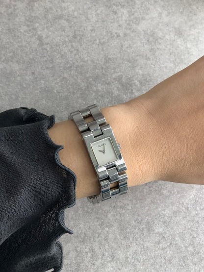 GUCCI Square Watch Silver 2305L Vintage 5db4xv