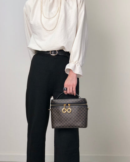 CELINE Macadam Circle Charm Two-way Handbag Shoulder bag Black Vintage cx8yk3