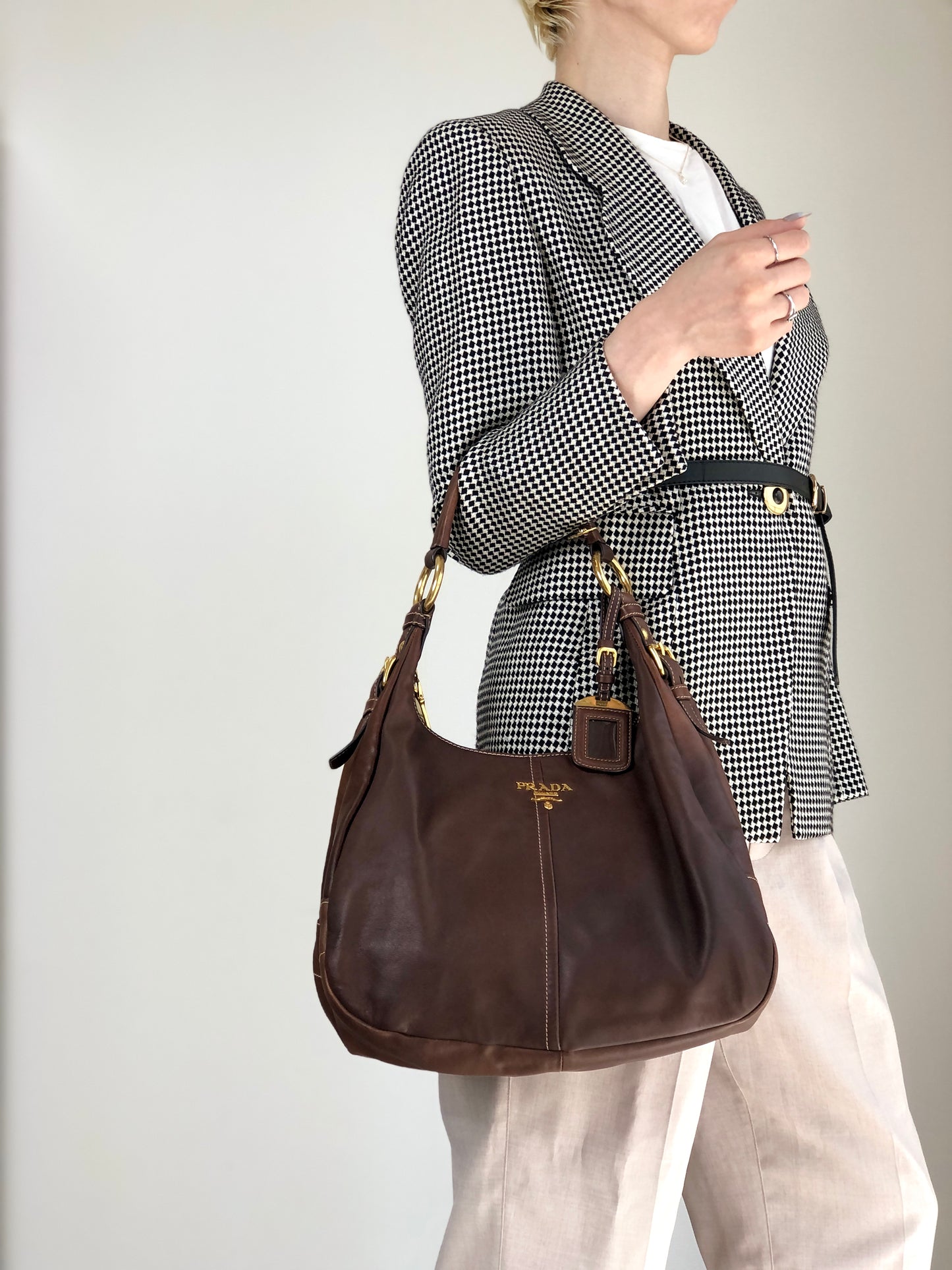 PRADA Logo Handbag Hobobag Brown Vintage c7p34v