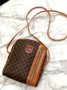 CELINE Macadam Blason Front zipper Crossbody Shoulder bag Brown vintage Old Celine cxricc