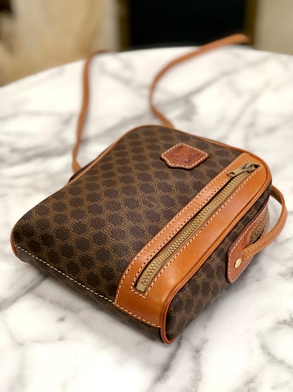 CELINE Macadam Blason Front zipper Crossbody Shoulder bag Brown vintage Old Celine cxricc