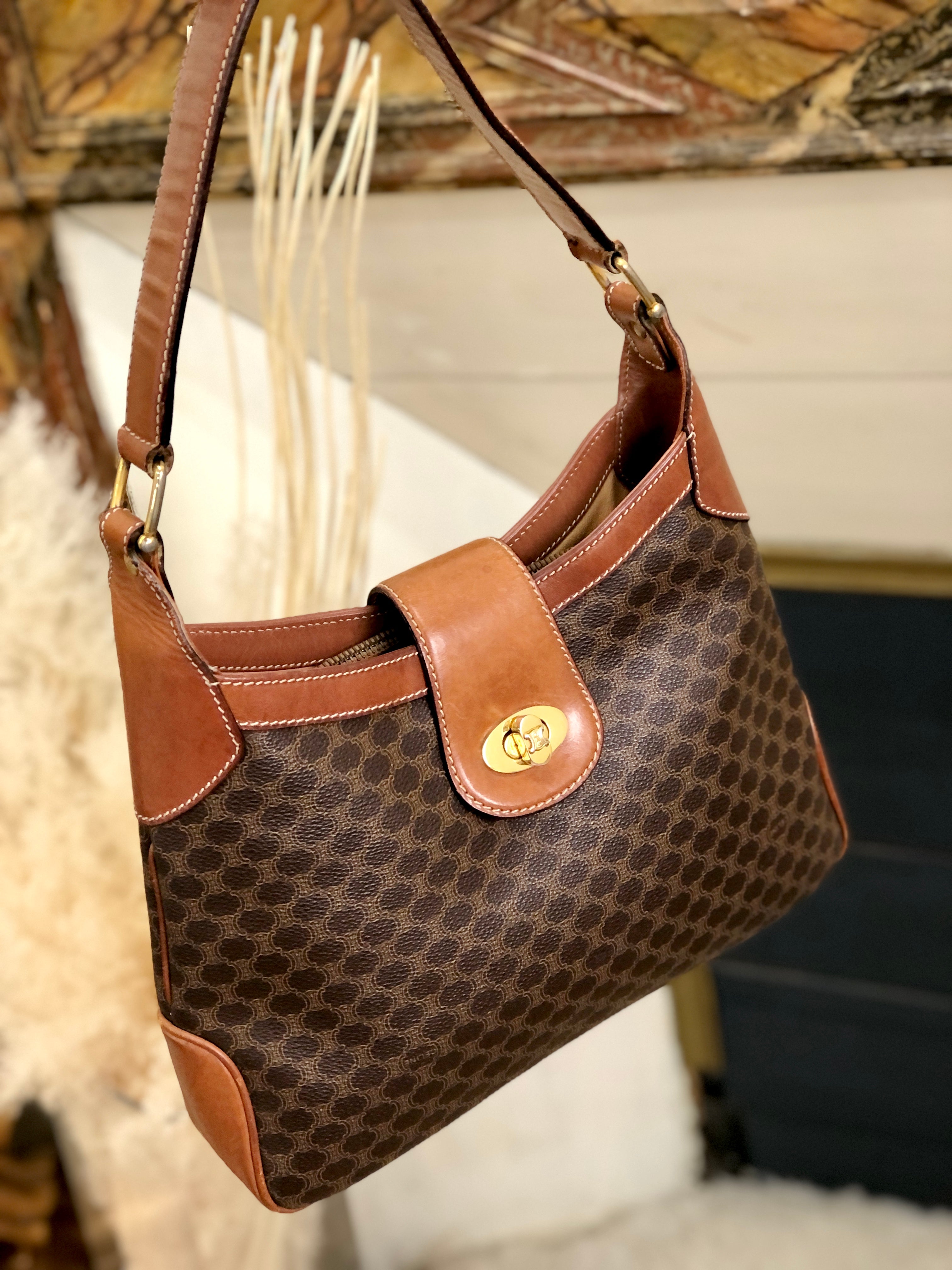 CELINE Macadam Blason Turn lock One handle Shoulder bag Hobo bag Brown Vintage Old CELINE yjpxgm