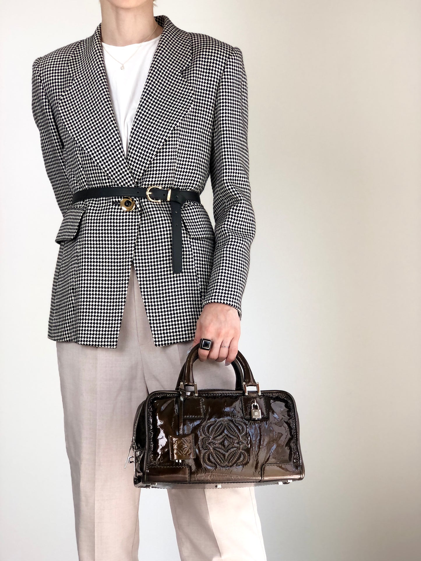 LOEWE Amazona28 Anagram Handbag Brown Vintage j8tjia