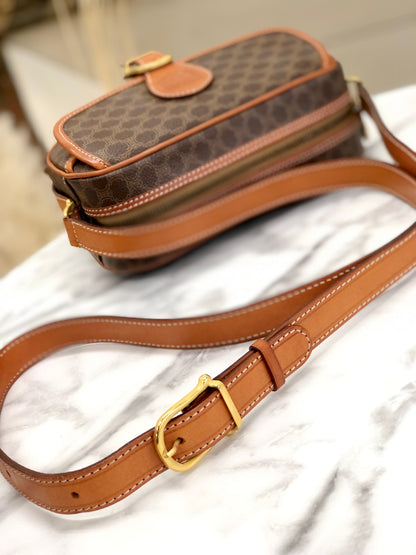 CELINE Macadam Buckle Crossbody Shoulder bag Brown Vintage Old Celine mhrgwf