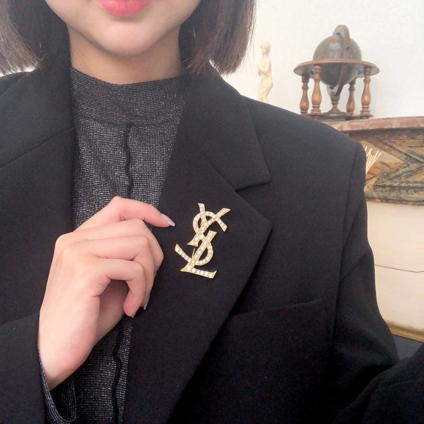 Yves Saint Laurent Cassandra Logo Stone Brooch Gold Accessory mhbdcd