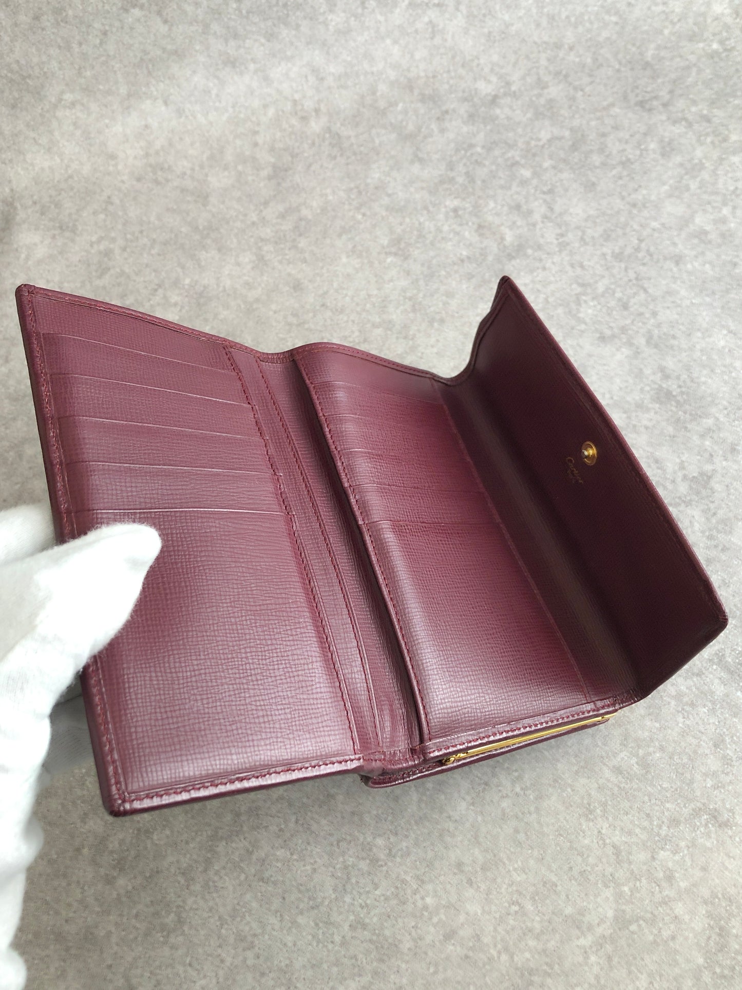 Cartier Logo Embossed Folded Wallet Bordeaux Vintage g2uux3
