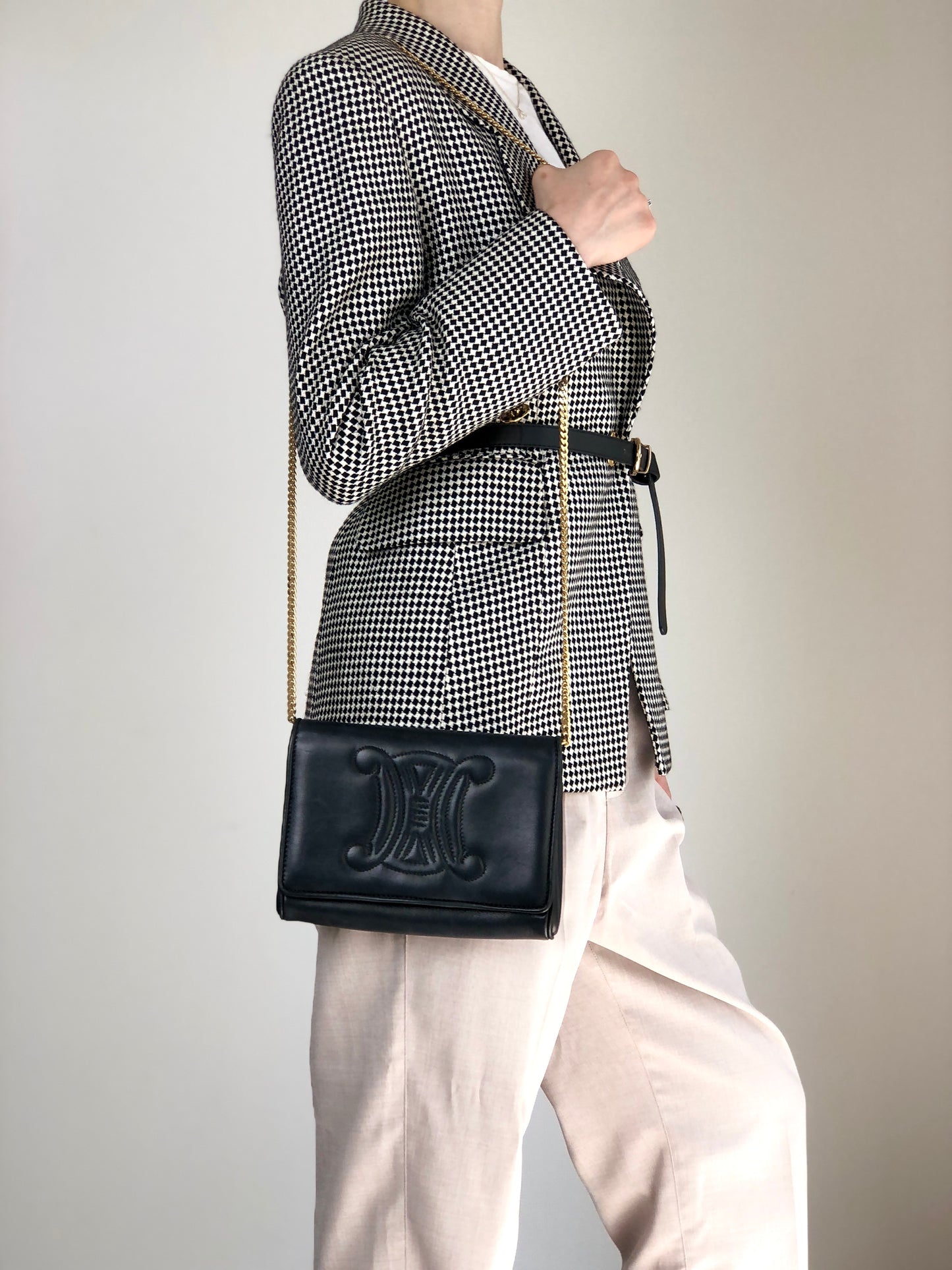 CELINE Triomphe Blason Chain Shoulder bag Black Vintage yfpji2