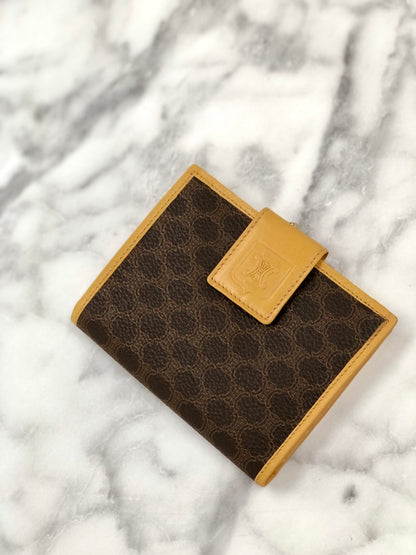 CELINE Macadam Blason Clasp Wallet Brown uphxmp