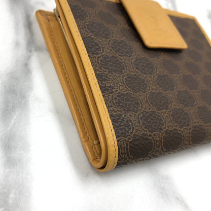 CELINE Macadam Blason Clasp Wallet Brown uphxmp