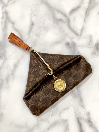 CELINE Macadam Horse carriage Triangle Coin purse Wallet Brown 6fzhde