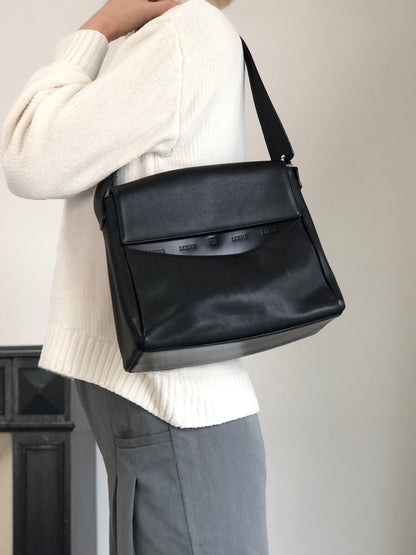 LOEWE Logo Embossed Shoulder bag Black Vintage ni55eb