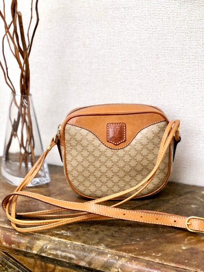 CELINE Macadam Blason Shoulderbag Beige Vintage Old celine 453zb4