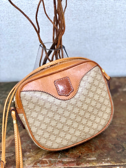 CELINE Macadam Blason Shoulderbag Beige Vintage Old celine 453zb4