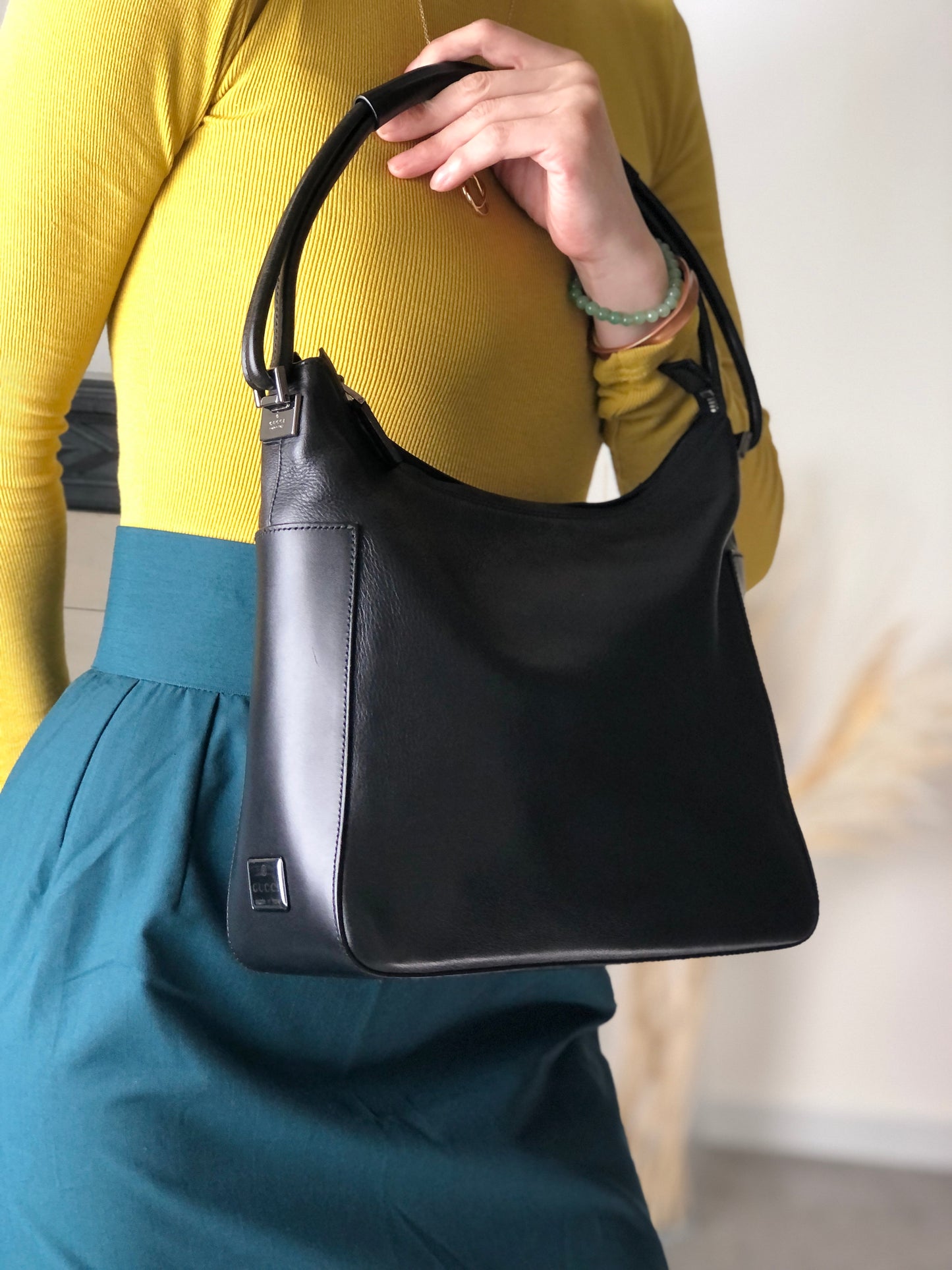 GUCCI Logo Shoulder bag Black Vintage rwdkrz