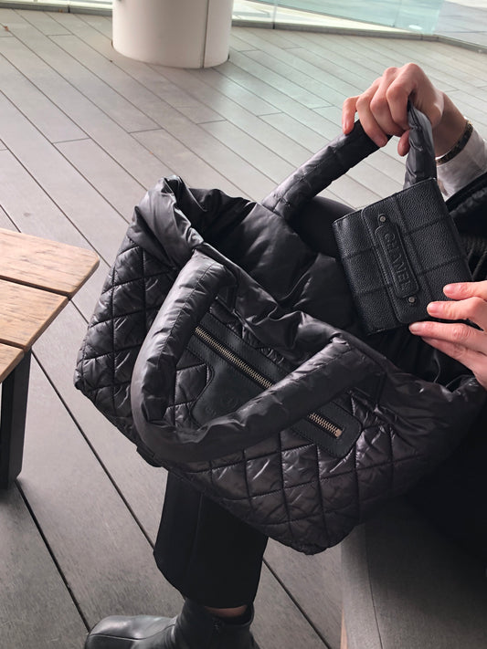 CHANEL Chocolate Bar Folded Wallet Black Vintage 2r56zg