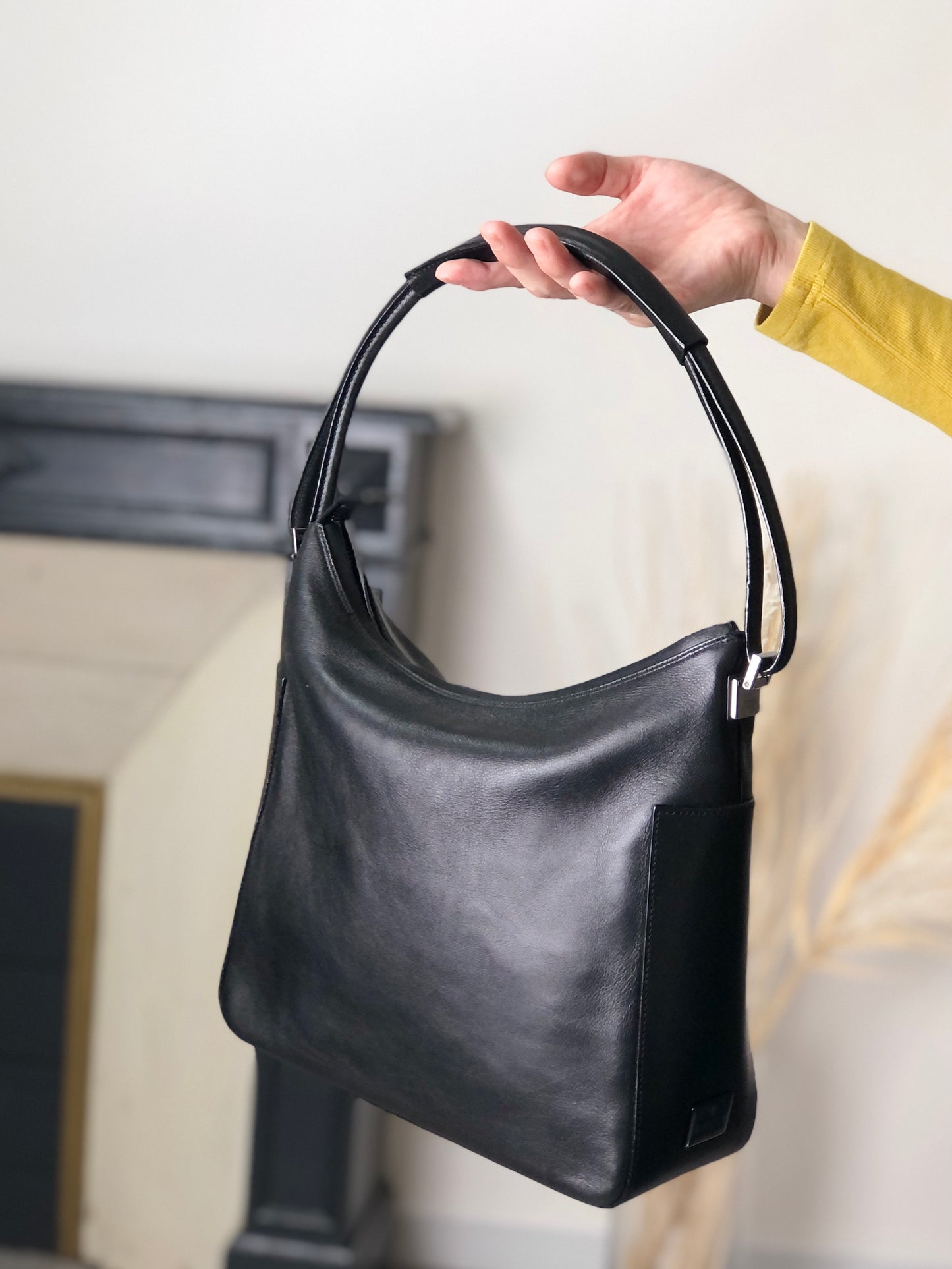 GUCCI Logo Shoulder bag Black Vintage rwdkrz