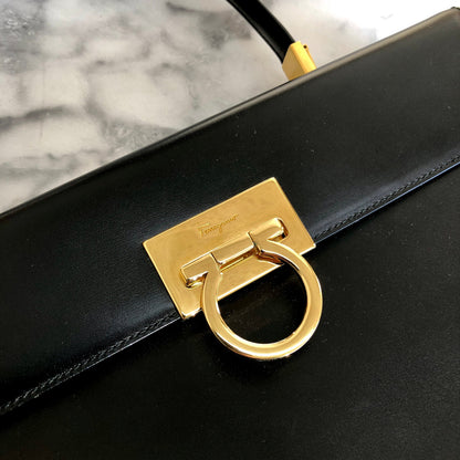 Salvatore Ferragamo Gancini 斜背包 肩背包 手提包 黑色 復古 舊款 iw4tut