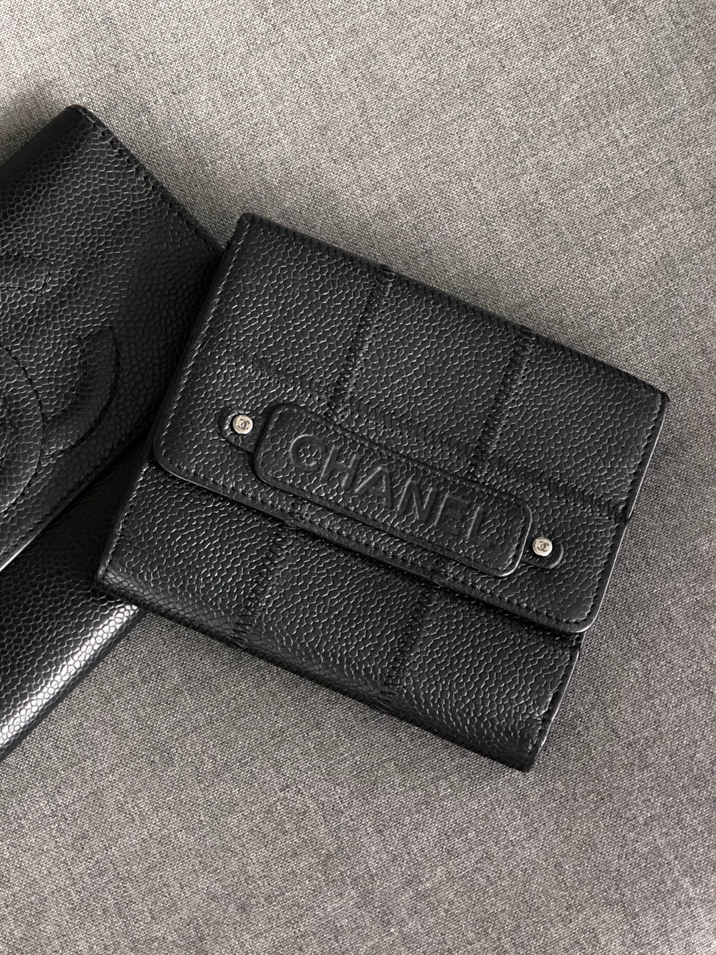 CHANEL Chocolate Bar Folded Wallet Black Vintage 2r56zg