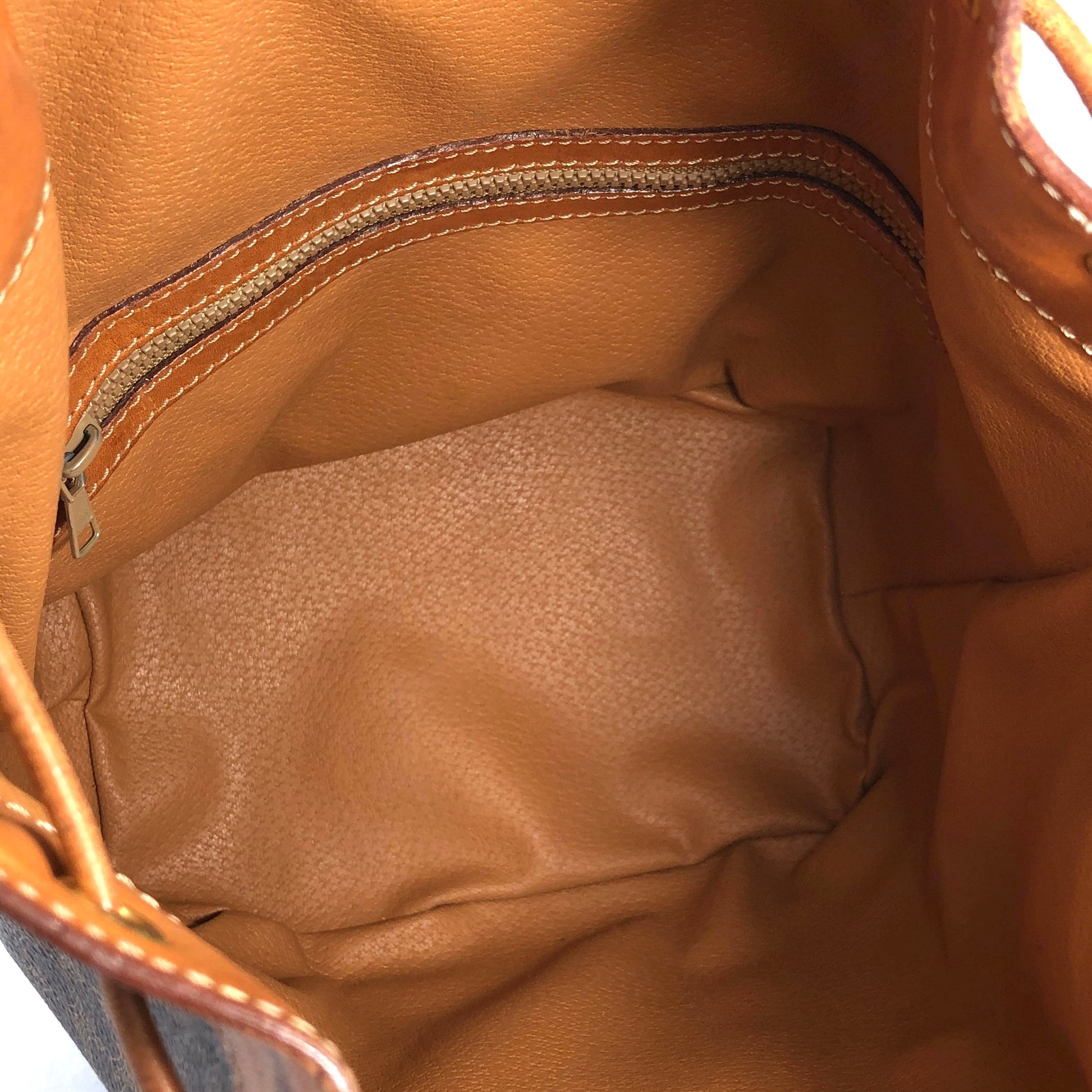 CELINE Macadam Blason Drawstring Side zipper Shoulder bag Brown Vintag –  VintageShop solo