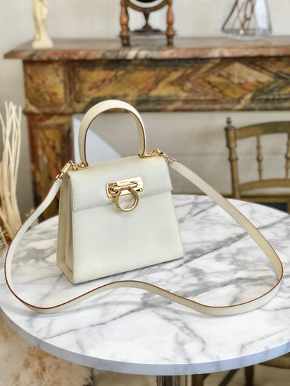 Salvatore Ferragamo Gancini 斜背包 手提包 肩背包 白色 復古 舊款 da7rgv