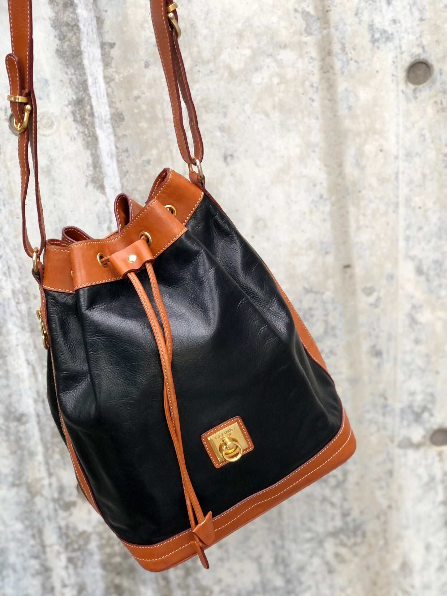 CELINE Gancini Drawstring Shoulder bag Black Vintage Old Celine 55arh8
