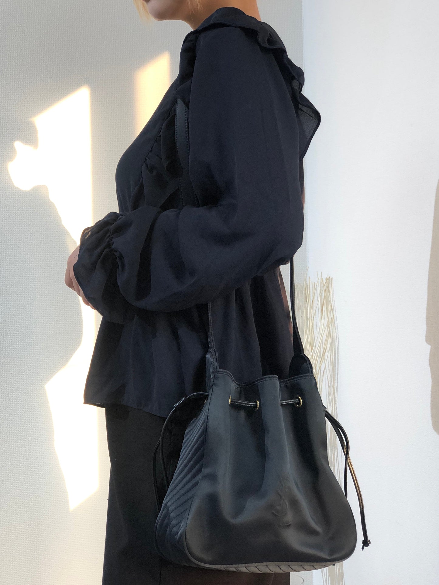 Yves Saint Laurent YSL Nylon Drawstring Shoulder bag Navy Vintage aags4s