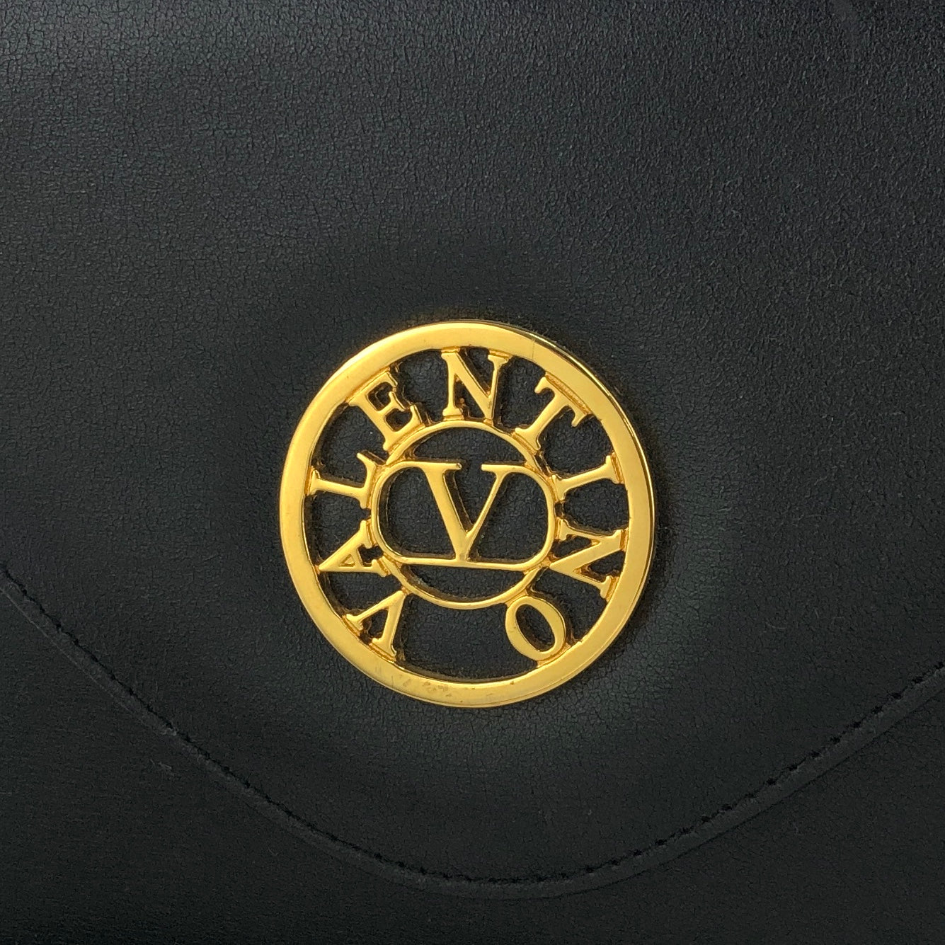 VALENTINO GARAVANI Logo Crossbody Shoulder bag Black Vintage Old 2vcv5w