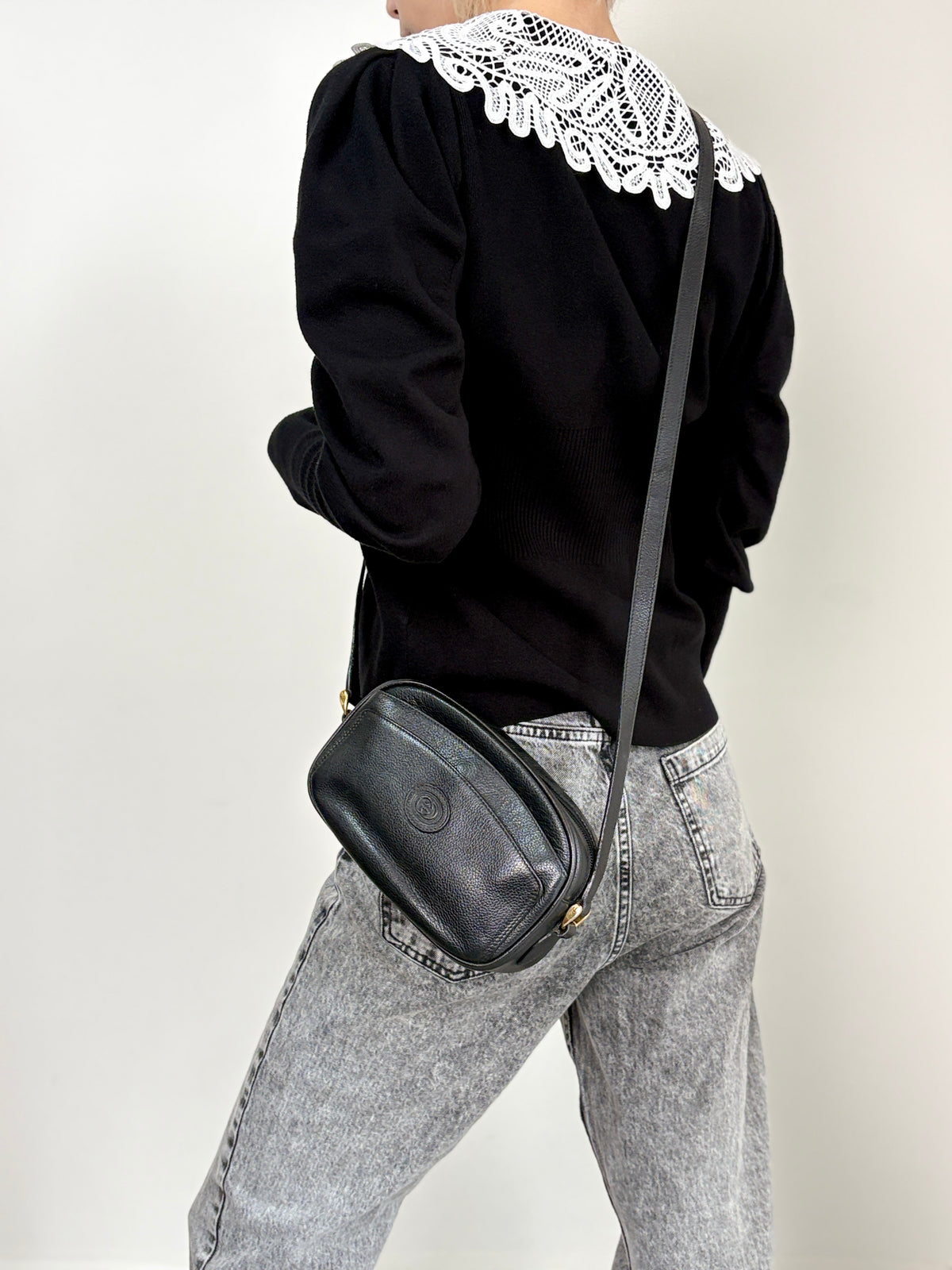 GUCCI GG Logo Motif Shoulder bag Black Vintage batagd
