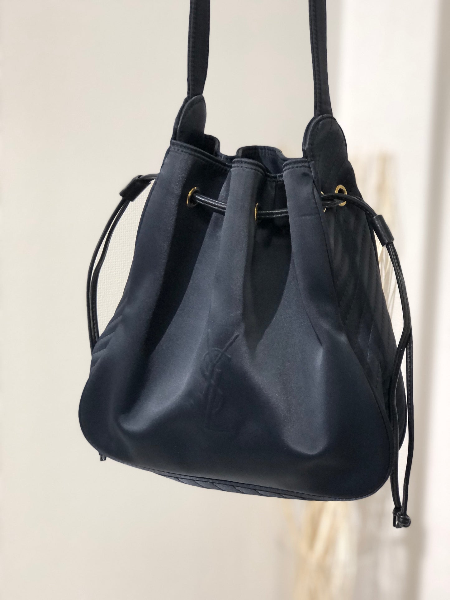 Yves Saint Laurent YSL Nylon Drawstring Shoulder bag Navy Vintage aags4s