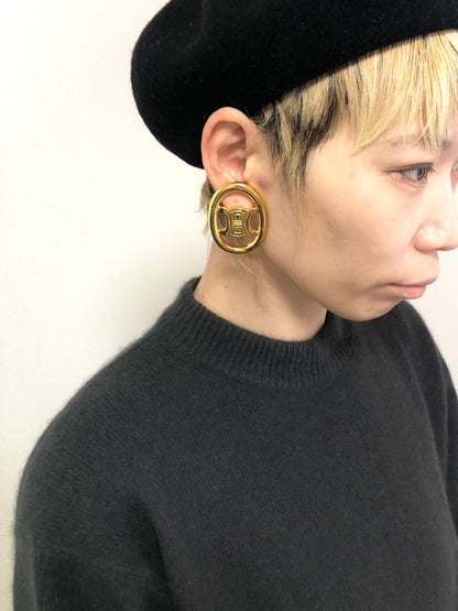 CELINE Blason Earrings Gold Vintage f7ggsk