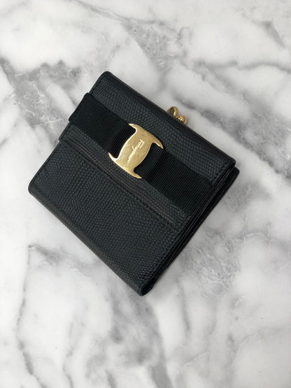 Salvatore Ferragamo Vala ribbon Lizard leather Compact Clasp Wallet Black Vintage Old rbc2gd