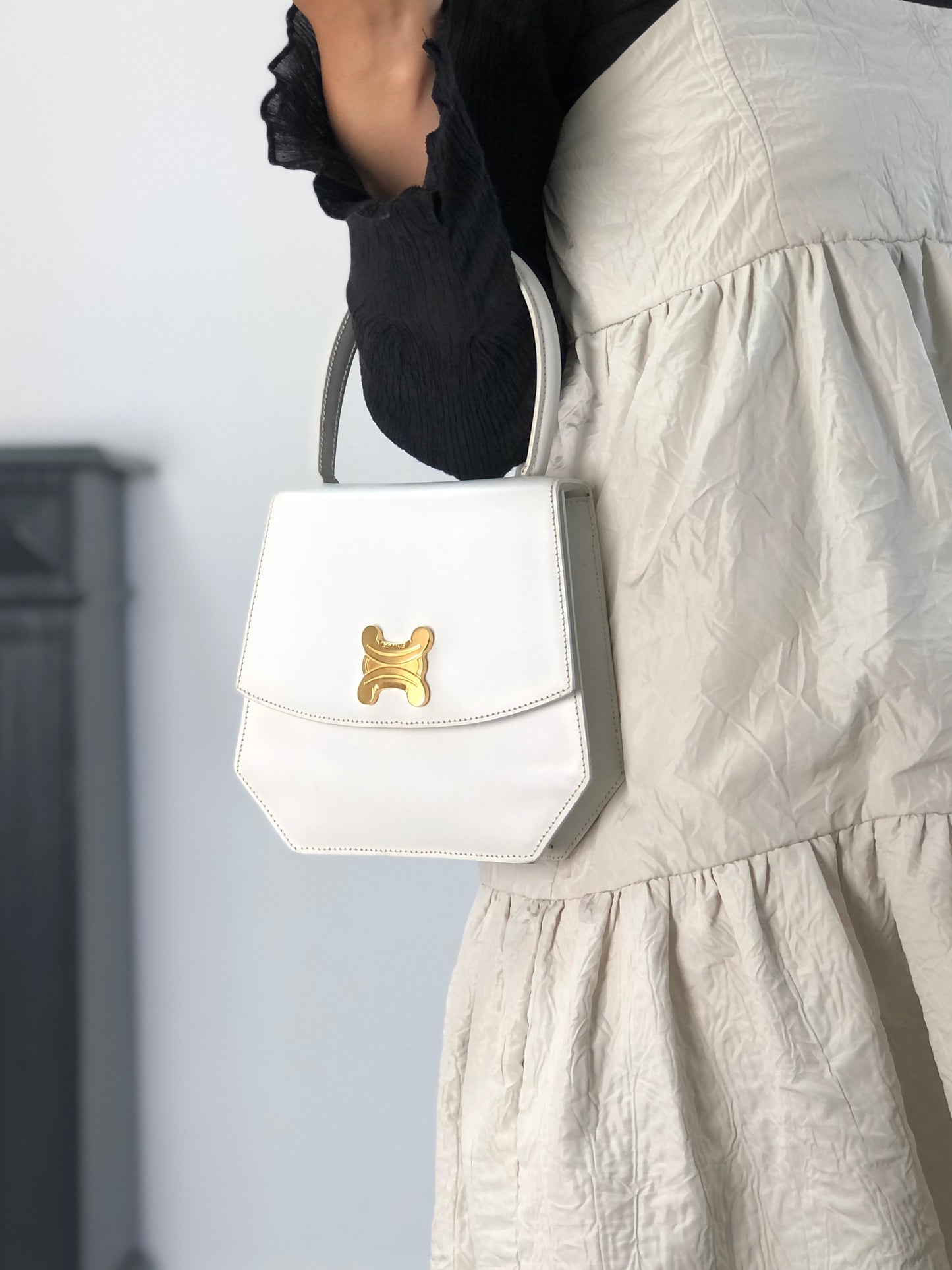 CELINE Triomphe Top Handle Handbag White Vintage 33tdem