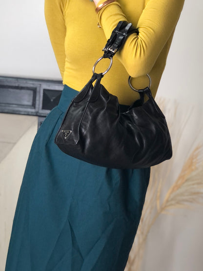 PRADA 三角形標誌單肩包 Hobobag 黑色復古 bs6gm7