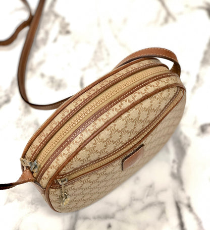 CELINE Macadam Blason Front zipper Oval Shoulder bag Beige Vintage Old Celine zaebn2