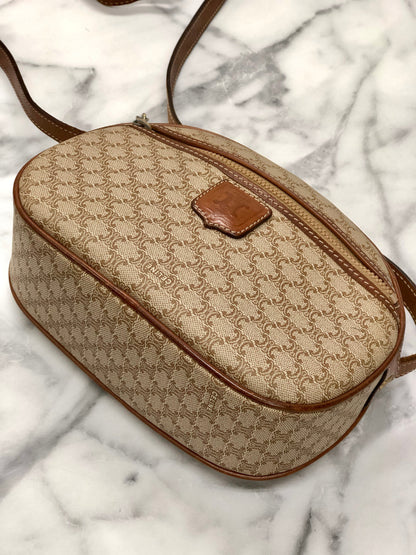 CELINE Macadam Blason Front zipper Oval Shoulder bag Beige Vintage Old Celine zaebn2