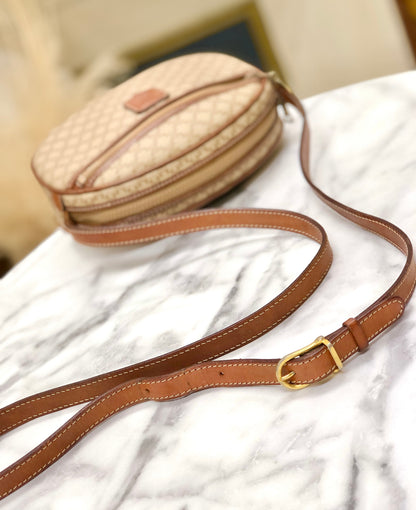 CELINE Macadam Blason Front zipper Oval Shoulder bag Beige Vintage Old Celine zaebn2